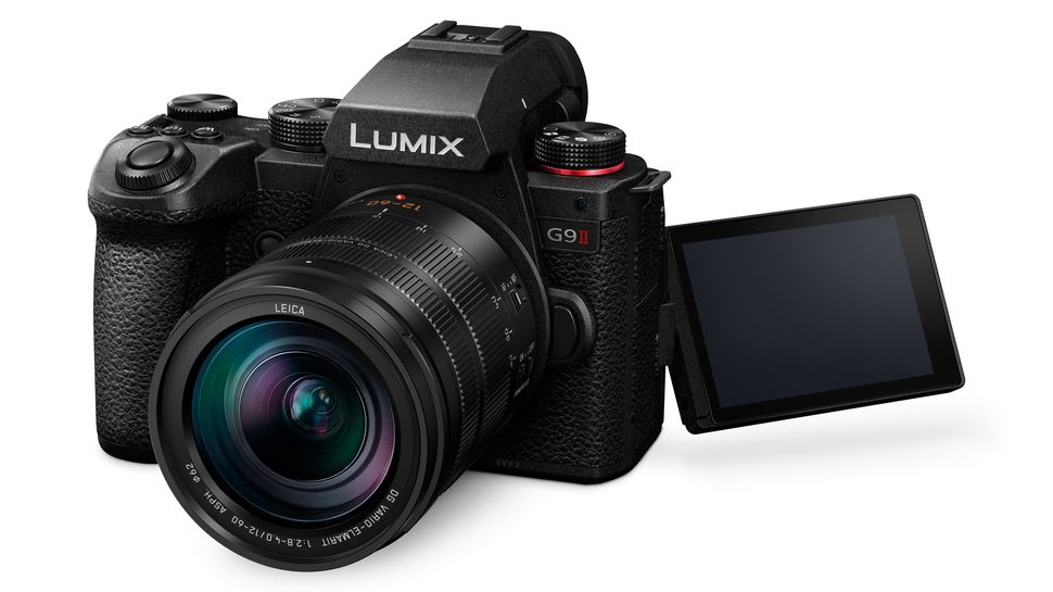Panasonic Lumix G9 против G9 II