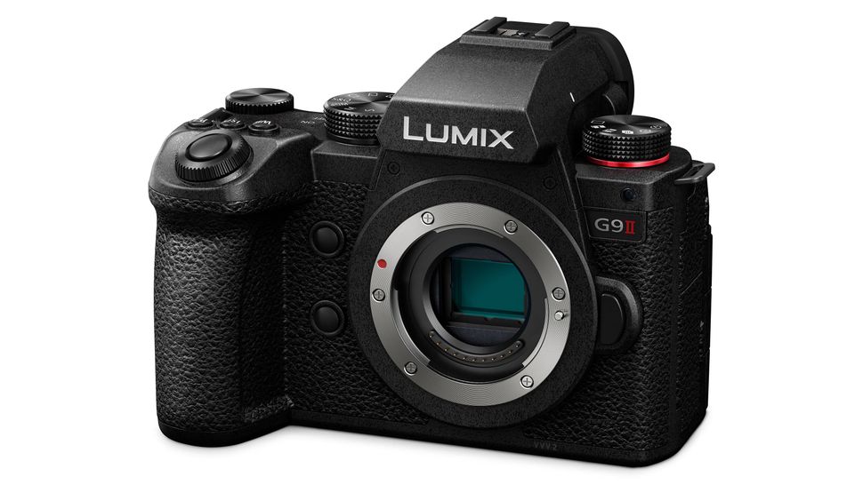 Panasonic Lumix G9 против G9 II