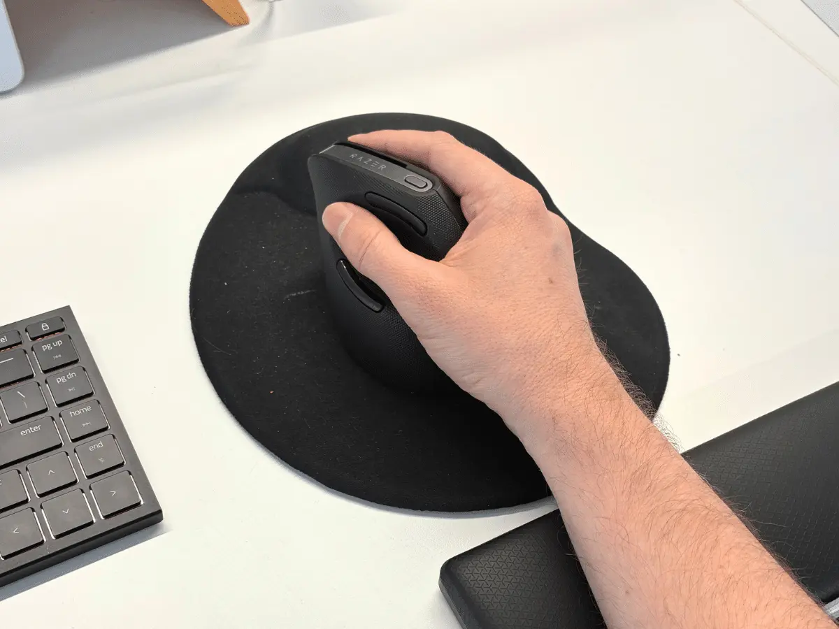 Razer Pro Click V2 Vertical Edition— первая игровая мышь с эргономичным дизайном