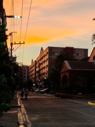 Обзор Realme 14 5G: мощный игровой смартфон фото