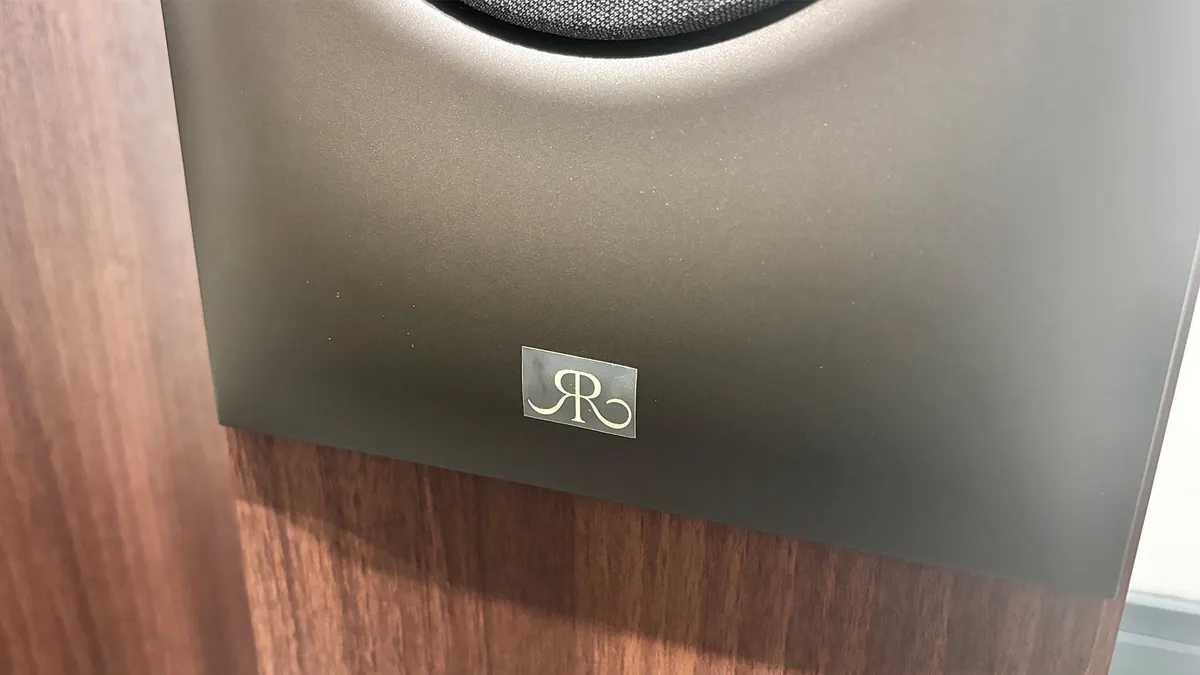 Revival Audio Sprint 4: обзор напольных колонок картинка Revival Audio Sprint 4