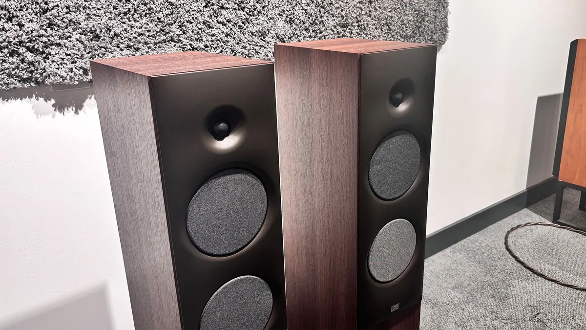 Revival Audio Sprint 4: обзор напольных колонок картинка Revival Audio Sprint 4