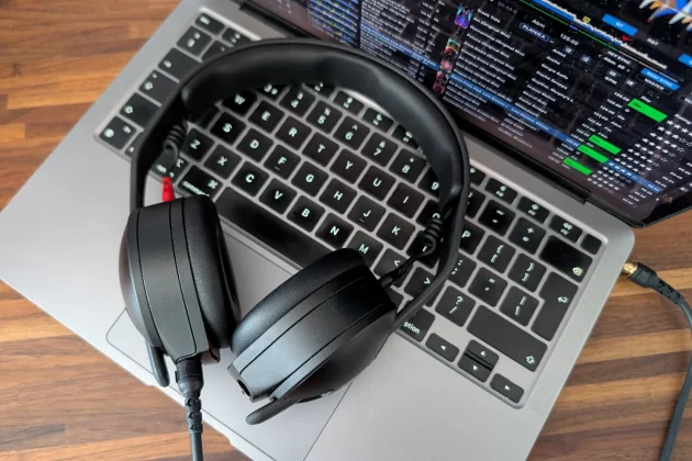 Обзор Rode NTH-50: идеальные наушники для диджеев и подкастеров фото