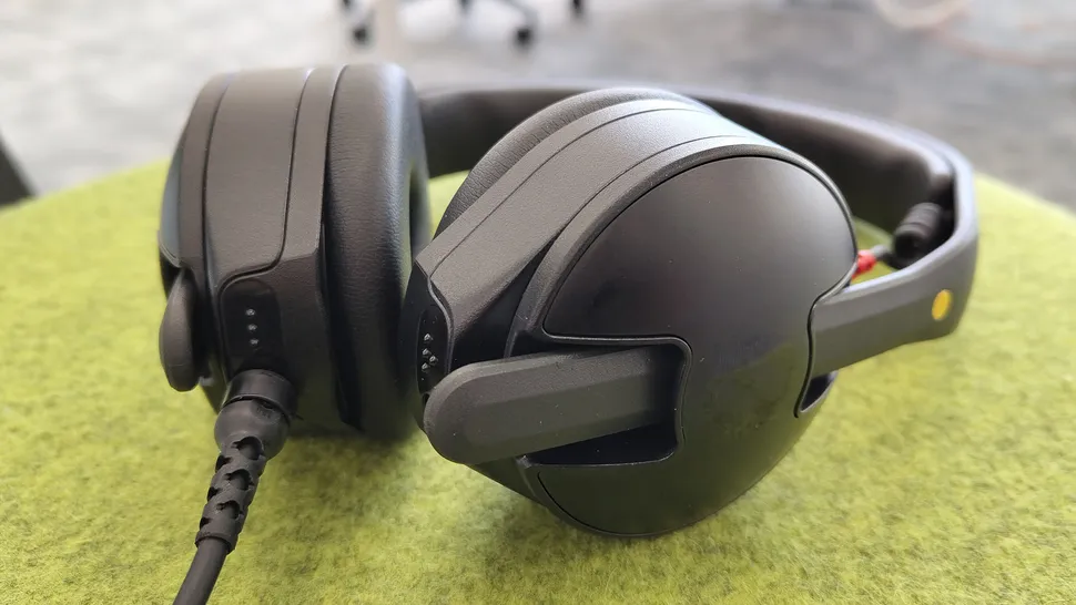 Обзор Rode NTH-50: мощный звук и отличный дизайн фото