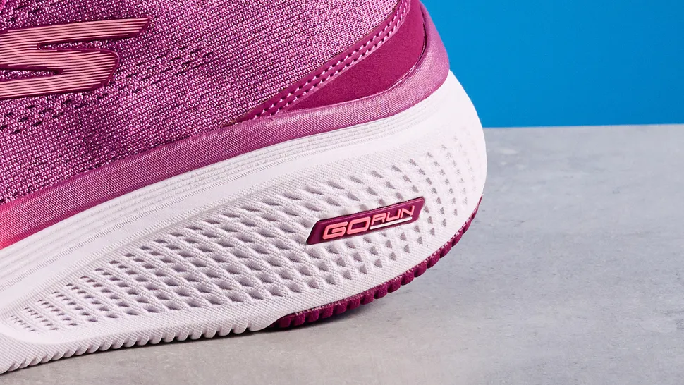 Обзор Skechers Go Run Elevate 2.0: эти кроссовки затмили дорогие Hoka картинка Skechers Go Run Elevate 2.0