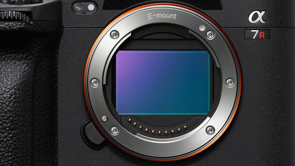 Sony A7CR против A7R V