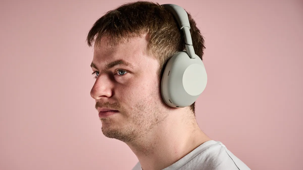 Sony WH-1000XM6 vs Bose QuietComfort Ultra