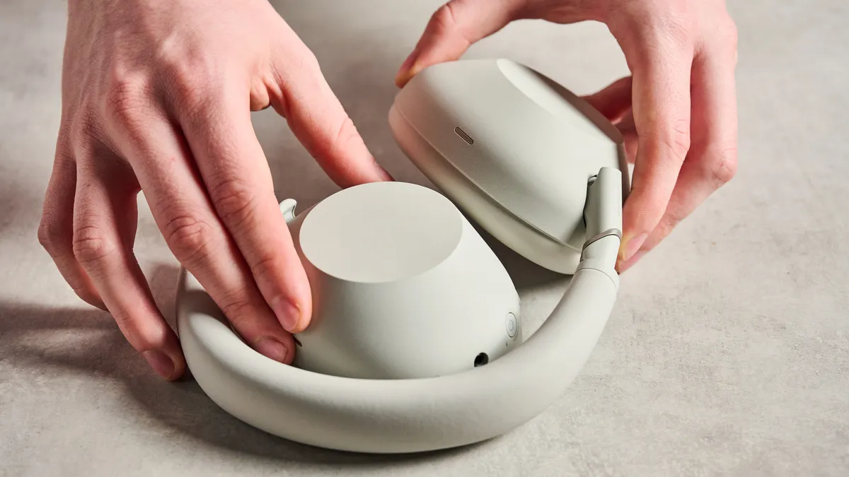 Sony WH-1000XM6 vs Bose QuietComfort Ultra