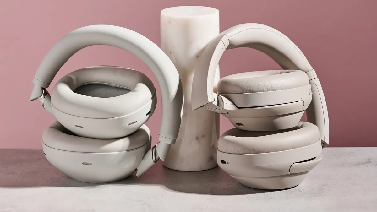 Sony WH-1000XM6 против Sony WH-1000XM4