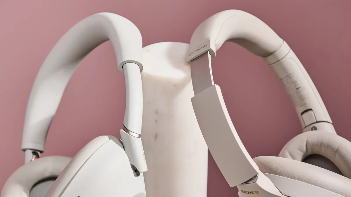 Sony WH-1000XM6 против Sony WH-1000XM4