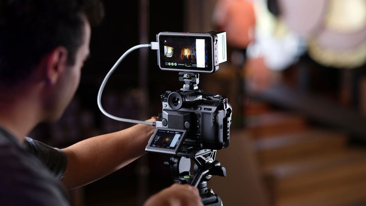 Устаревает ли Fujifilm GFX 100 II по сравнению с GFX 100S