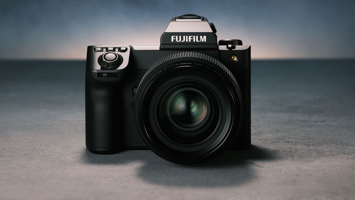 Устаревает ли Fujifilm GFX 100 II по сравнению с GFX 100S