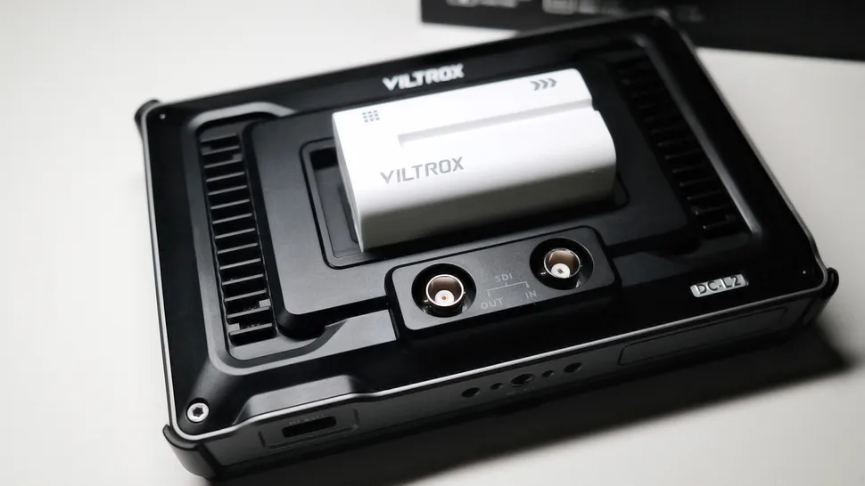 Обзор Viltrox DC-L1 и DC-L2: отличные дешевые мониторы для полевой съемки картинка Viltrox DC-L1 и DC-L2