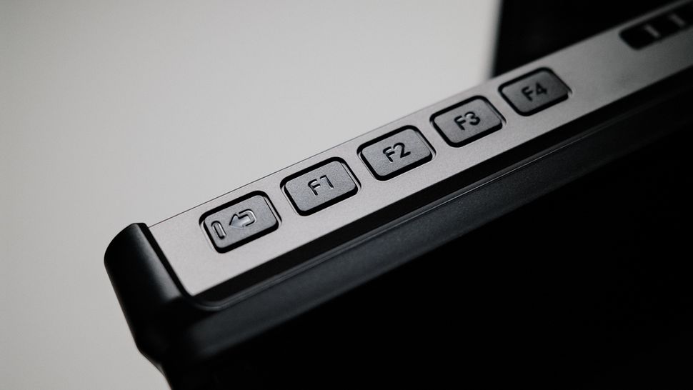 Обзор Viltrox DC-L1 и DC-L2: отличные дешевые мониторы для полевой съемки картинка Viltrox DC-L1 и DC-L2