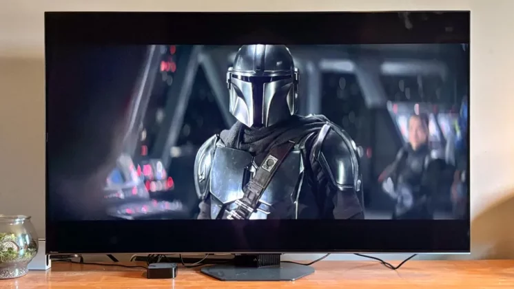 Hisense U8N Mini-LED TV-4