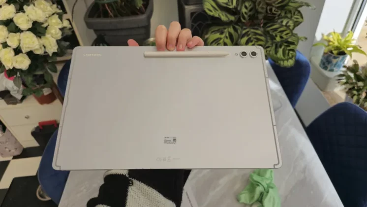 Samsung Galaxy Tab S10 Ultra-3