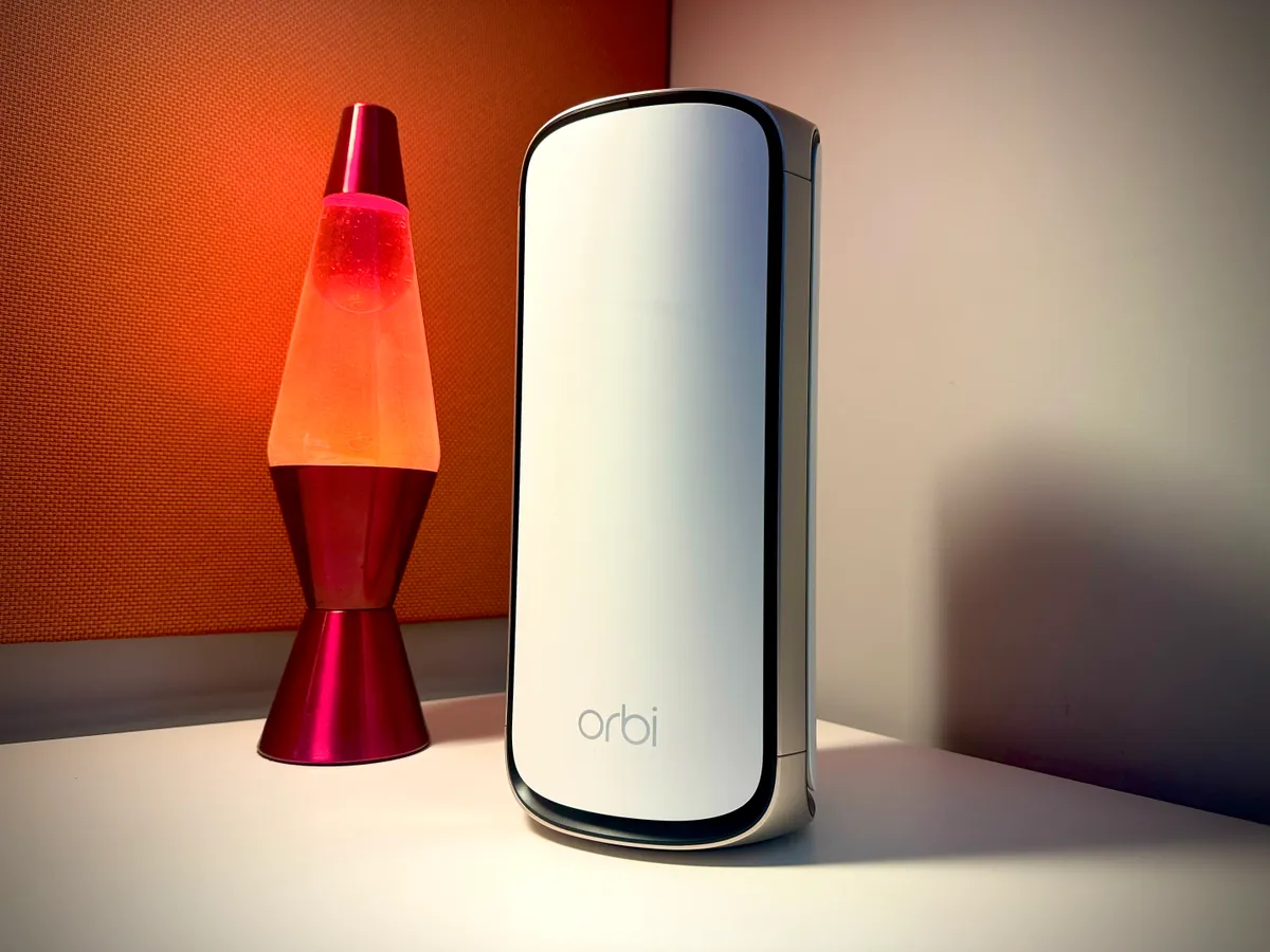 Netgear Orbi AXE11000