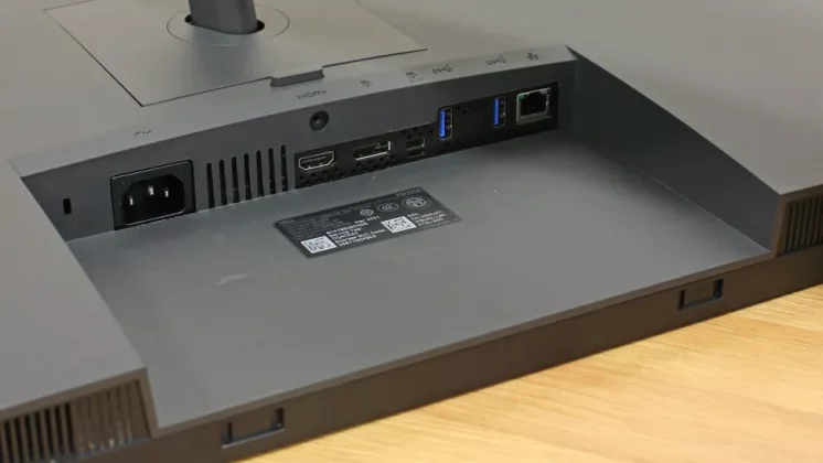 Dell P3222QE USB-C Hub-7