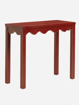 Белый диван: как оформить?-13