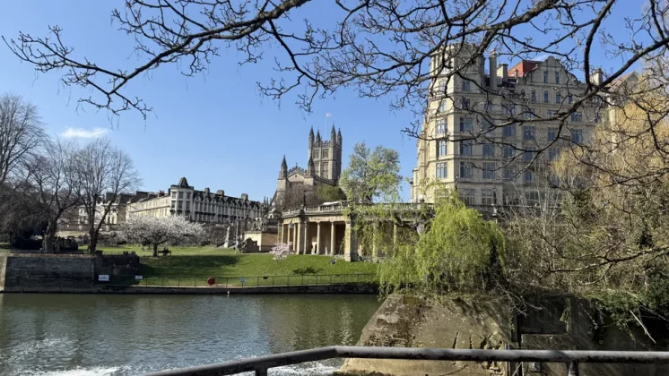 iPhone 16 Pro или Pro Max-8