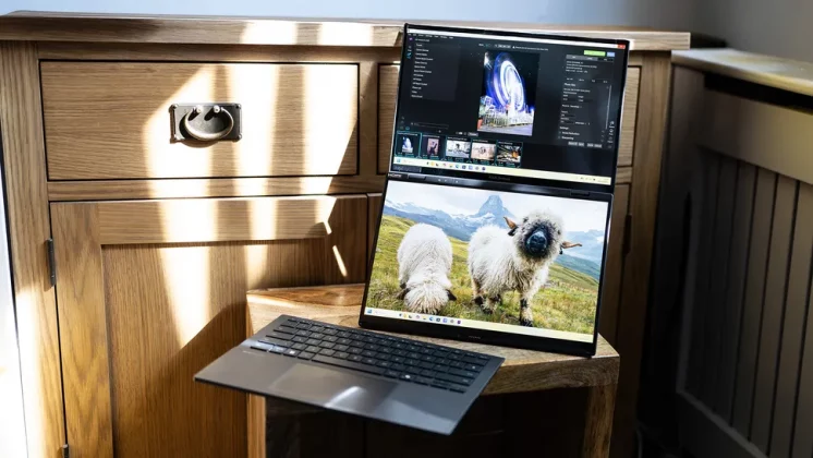 Asus ZenBook Duo (2025)-4