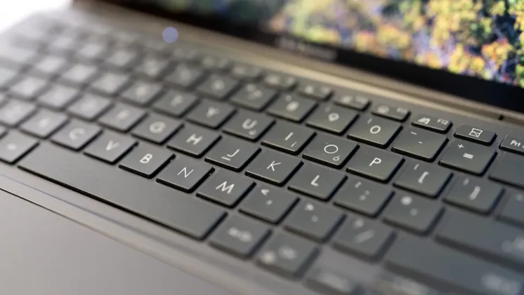 ASUS Zenbook Duo OLED 2024-5