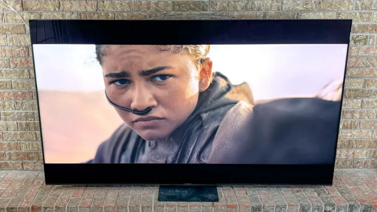 TCL QM8 Mini-LED TV-6