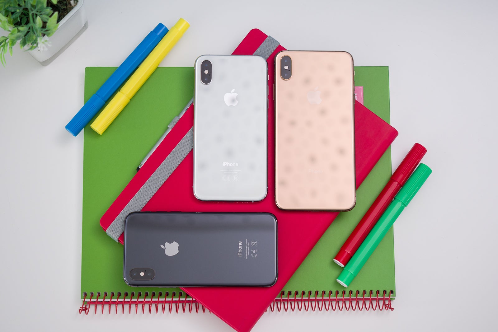 Apple закрыла эпоху — новый винтажный iPhone XS-2