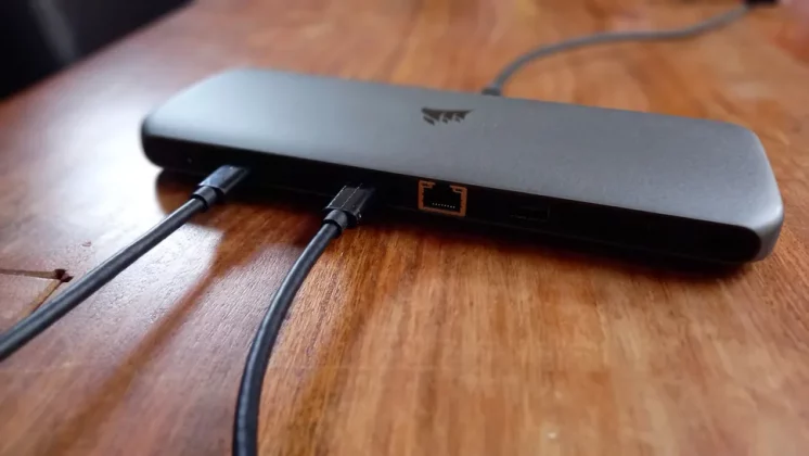 Corsair TBT200 TB 4-2