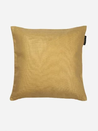 Белый диван: как оформить?-18