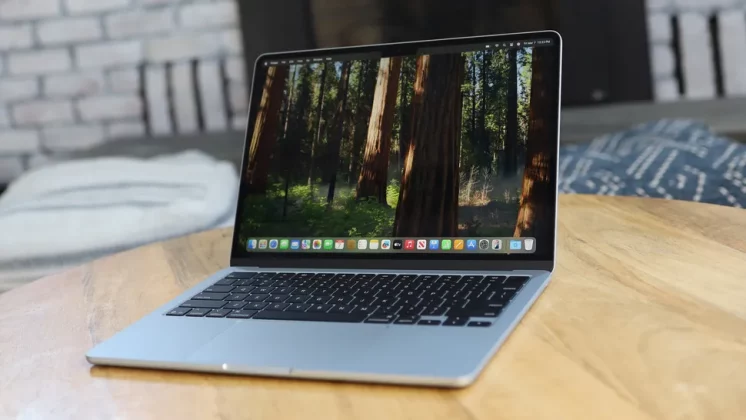 Apple MacBook Air 13 дюймов (M4)-2
