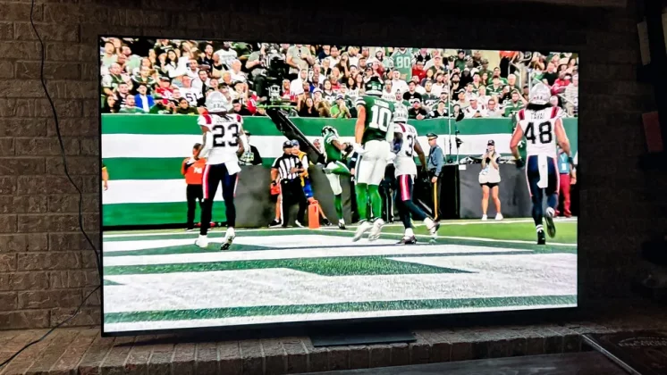 TCL QM8 Mini-LED TV-9