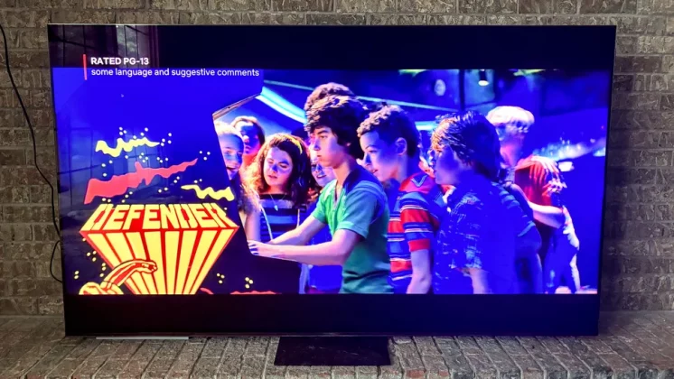 TCL QM8 Mini-LED TV-10