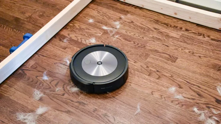 iRobot Roomba j7+-3
