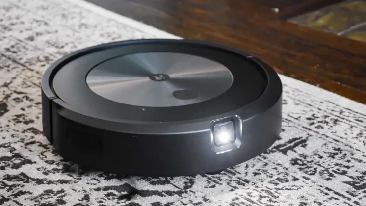 iRobot Roomba j7+-4
