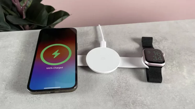 Anker MagGo Wireless Charging Station 3-in-1 Foldable Pad-4