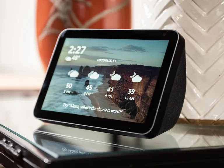 Amazon Echo Show 8 (2023)