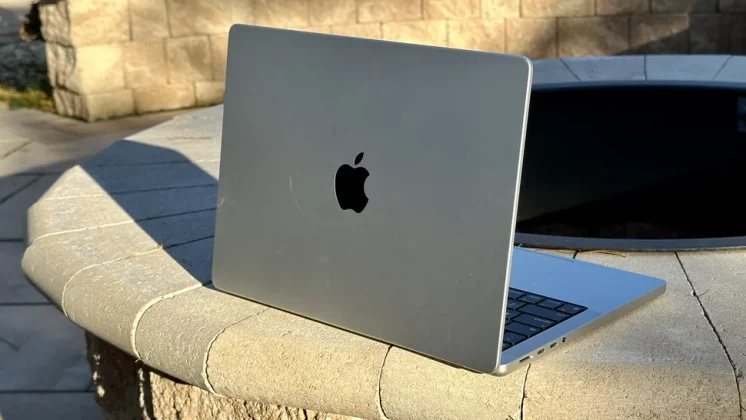 MacBook Pro (M3)-2