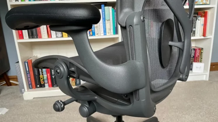 Herman Miller Aeron-4