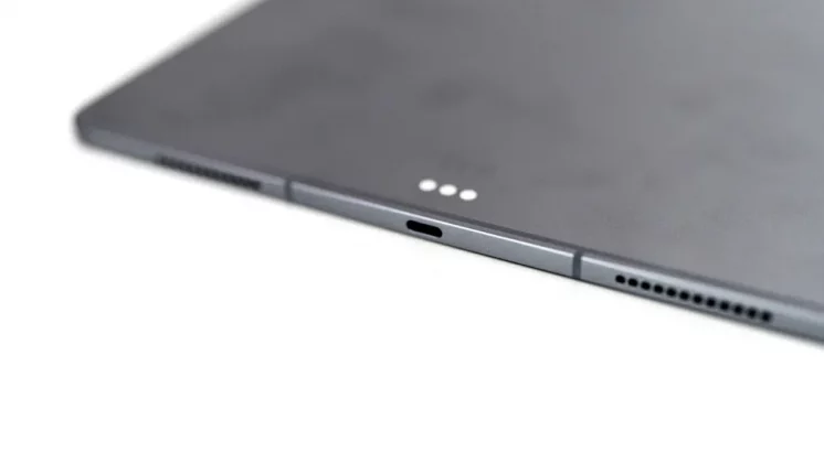 iPad Air (M3, 2025)-7