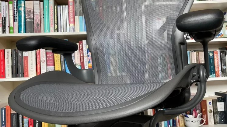Herman Miller Aeron-5
