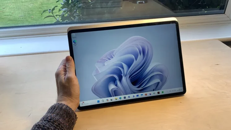 Microsoft Surface Laptop Studio 2-3