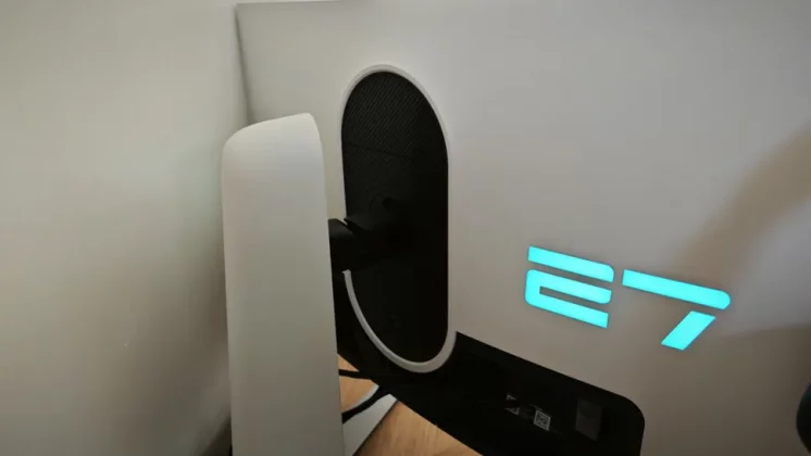 Alienware AW2723DF-3