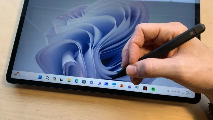 Microsoft Surface Laptop Studio 2-5