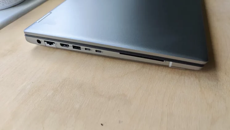 Dell Precision 7780-4