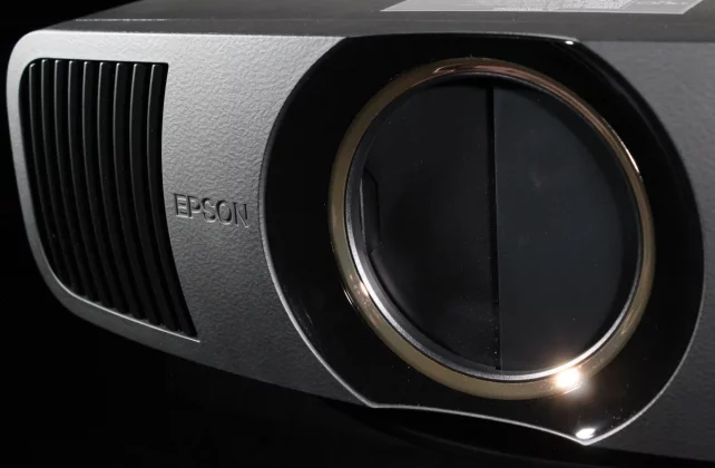 4к-проектор