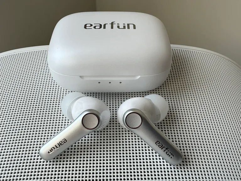 Earfun Air Pro 4