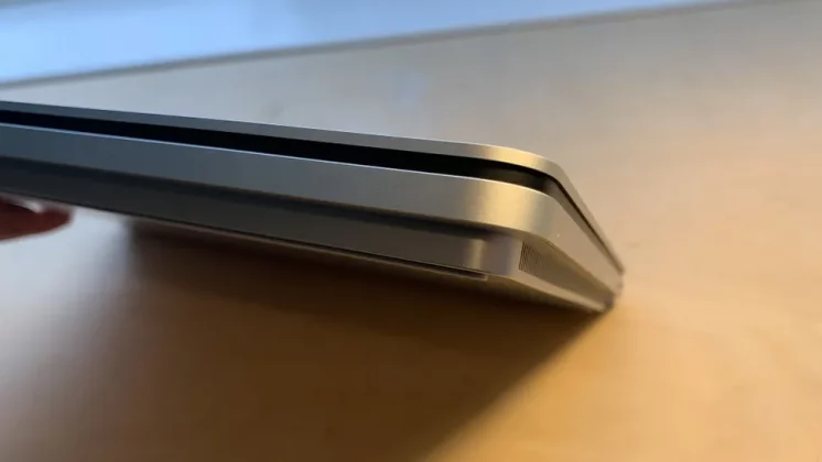 Microsoft Surface Laptop Studio 2-8