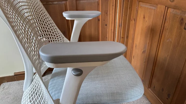 Herman Miller Sayl-6