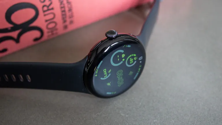 Смарт-часы с измерением давления и ЭКГ: выбор экспертов картинка Google Pixel Watch 3